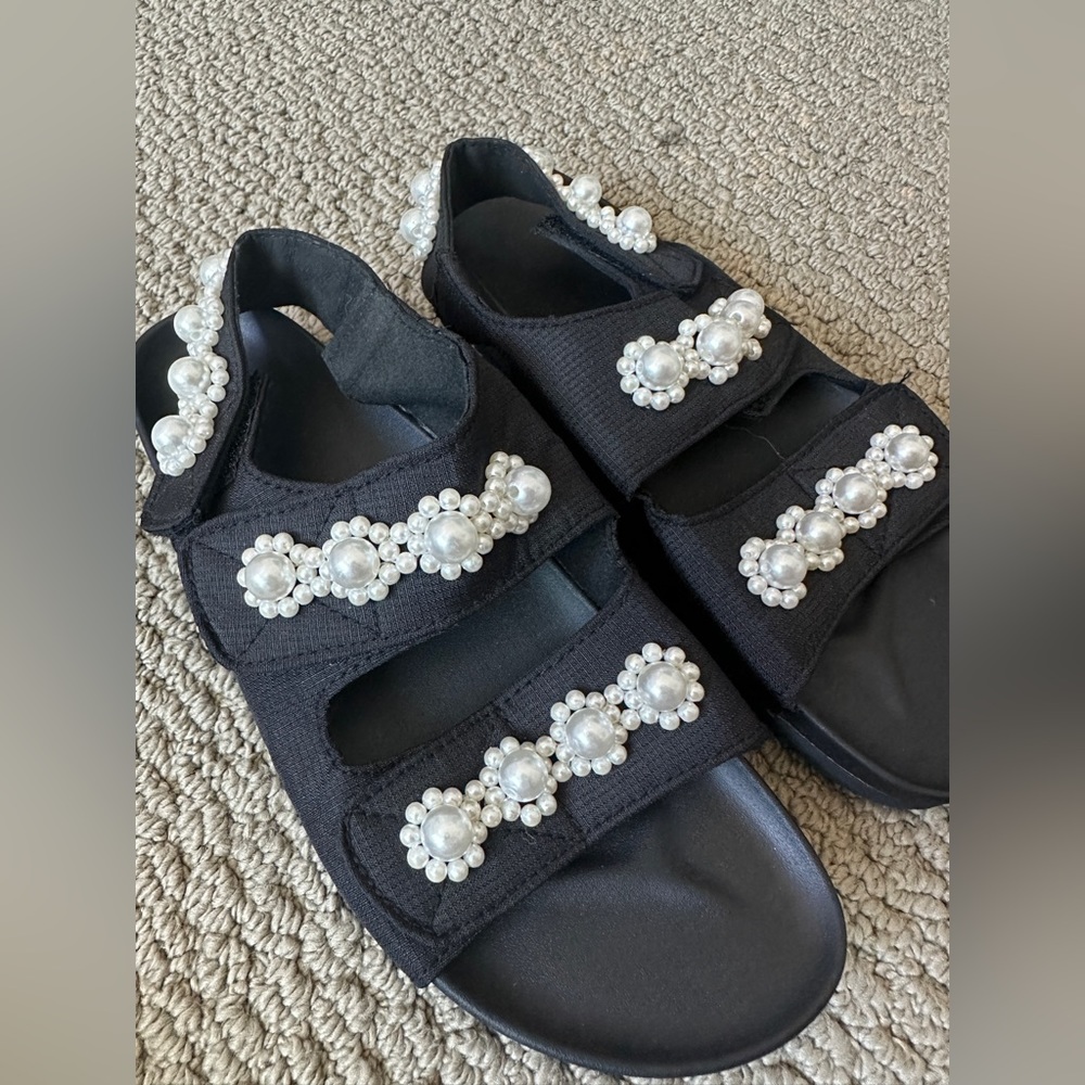 NEW! Pearl Sandal